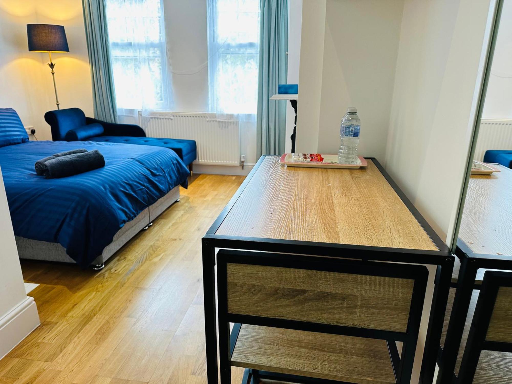 Stunning One Bedroom Studio Flat London Exterior photo